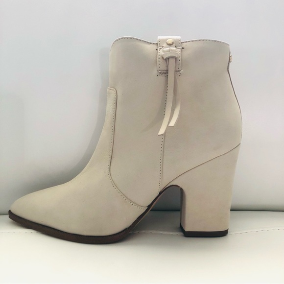 Sam Edelman Neomi Cream Pull-on Booties Sz 8 - Picture 15 of 15